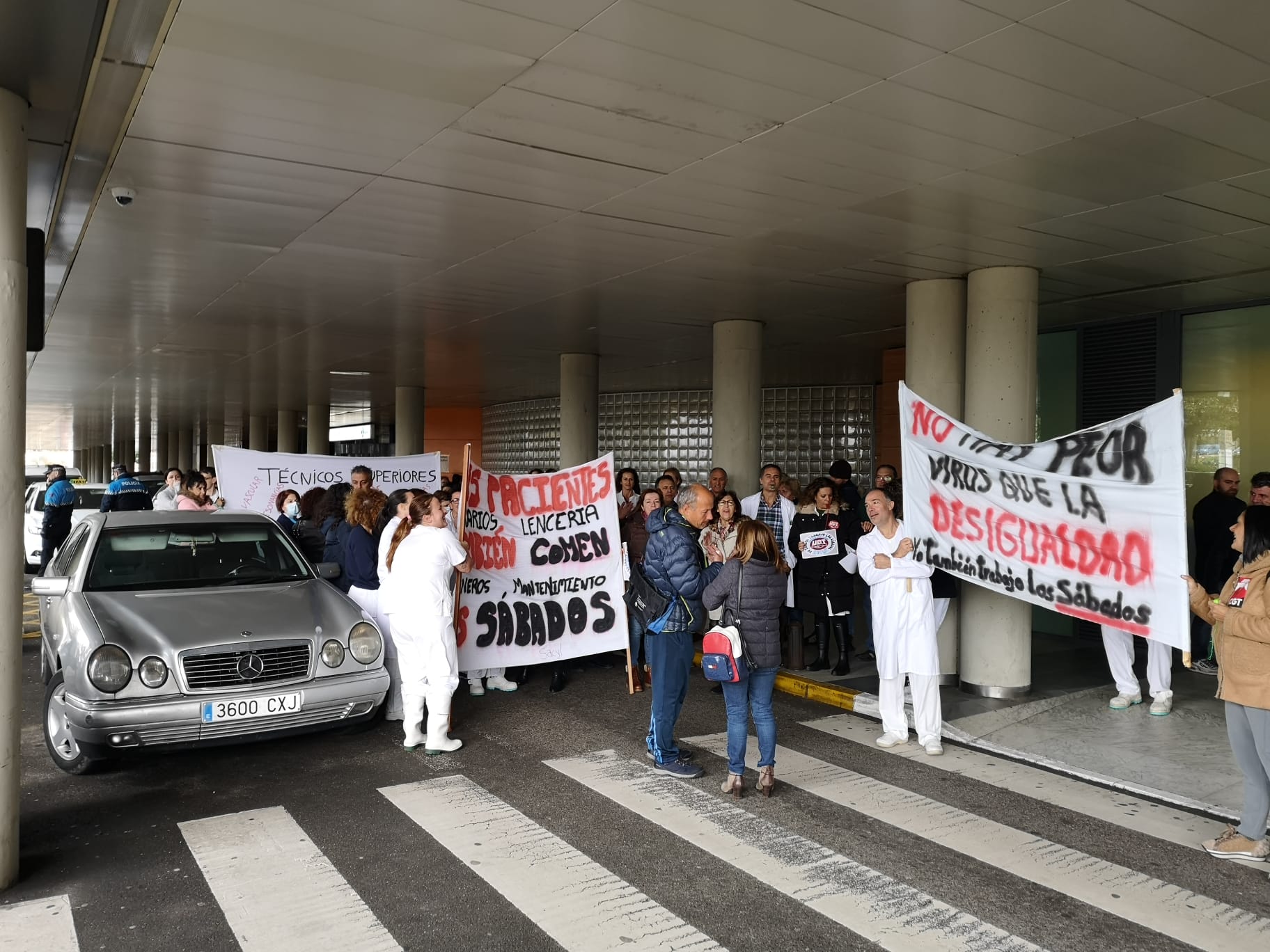 Nueva protesta de trabajadores de Sacyl en la que piden cobrar el complemento salarial de los sábados. | L.N.C.