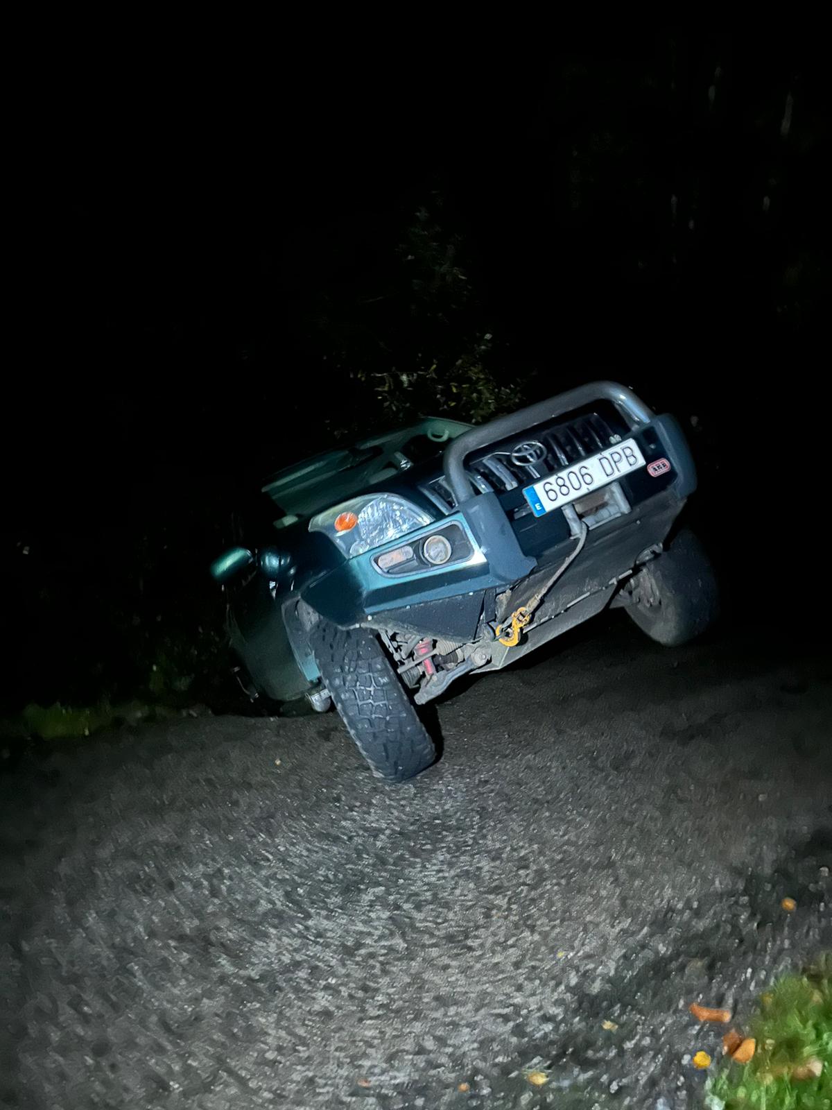 La tierra se llevó los coches a su paso.