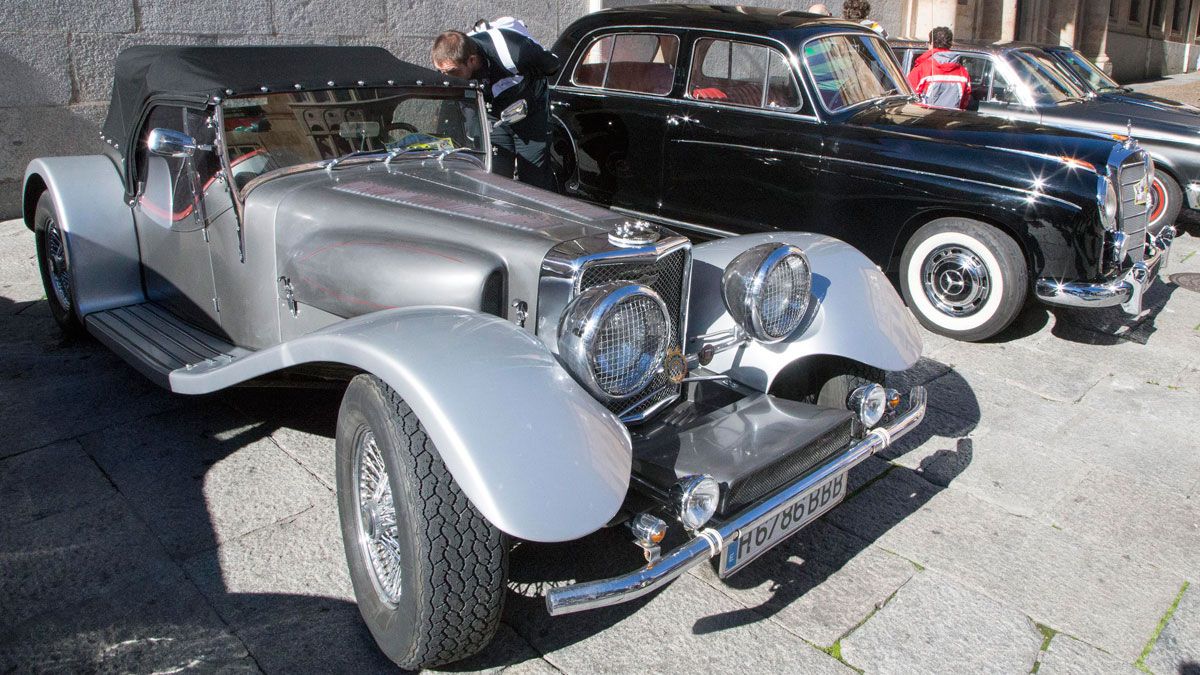 Coches clásicos recorrerán las carreteras del Bierzo. | ICAL