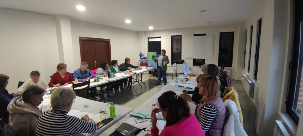 Sesión del curso  'Nutrición y Legumbres' que se está realizando en Villamañán durante este último trimestre del año. | L.N.C.