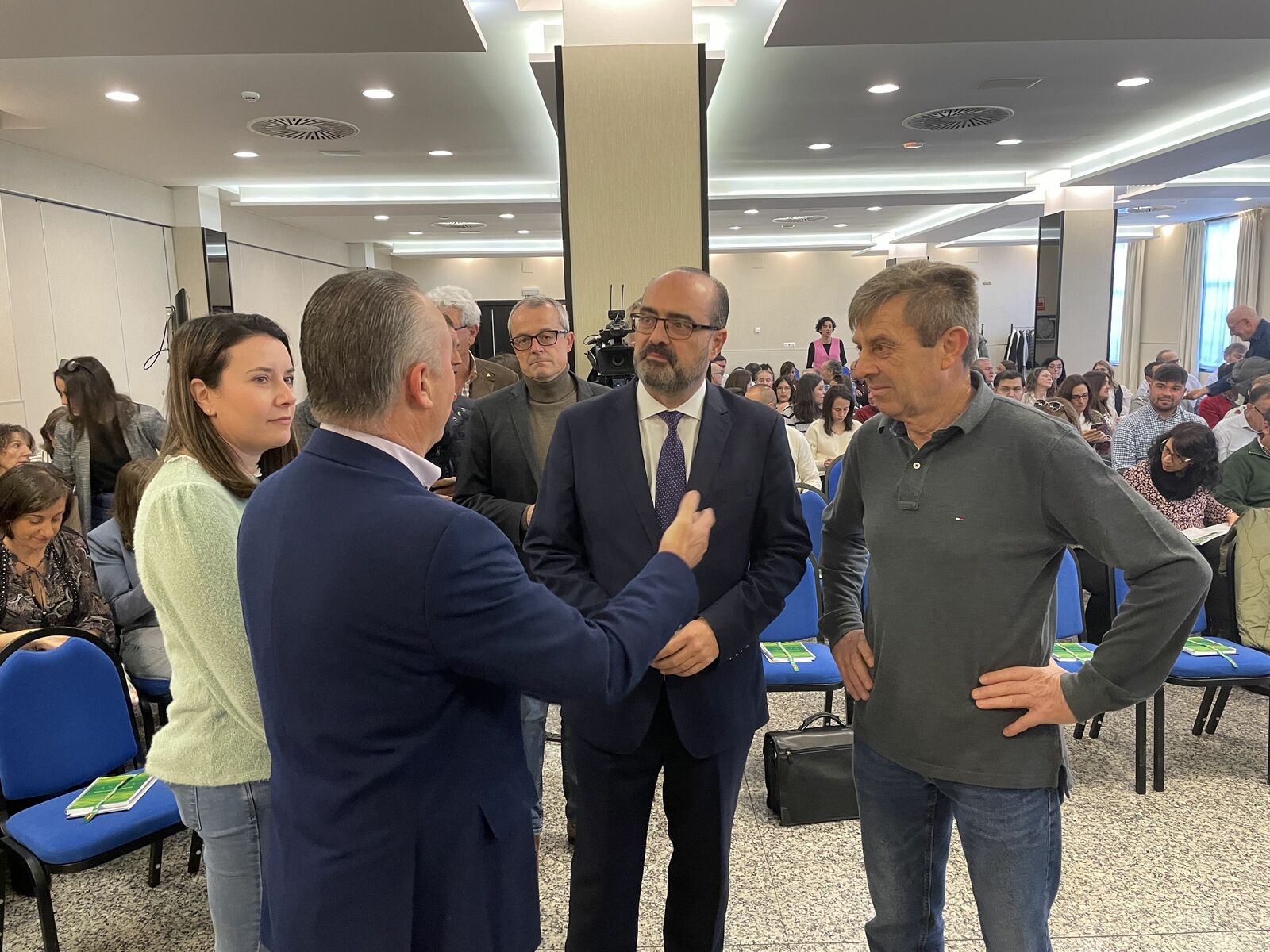 Marco Morala, en el centro de la imagen, durante la inauguración de la convención de Asaja. | Javier Fernández