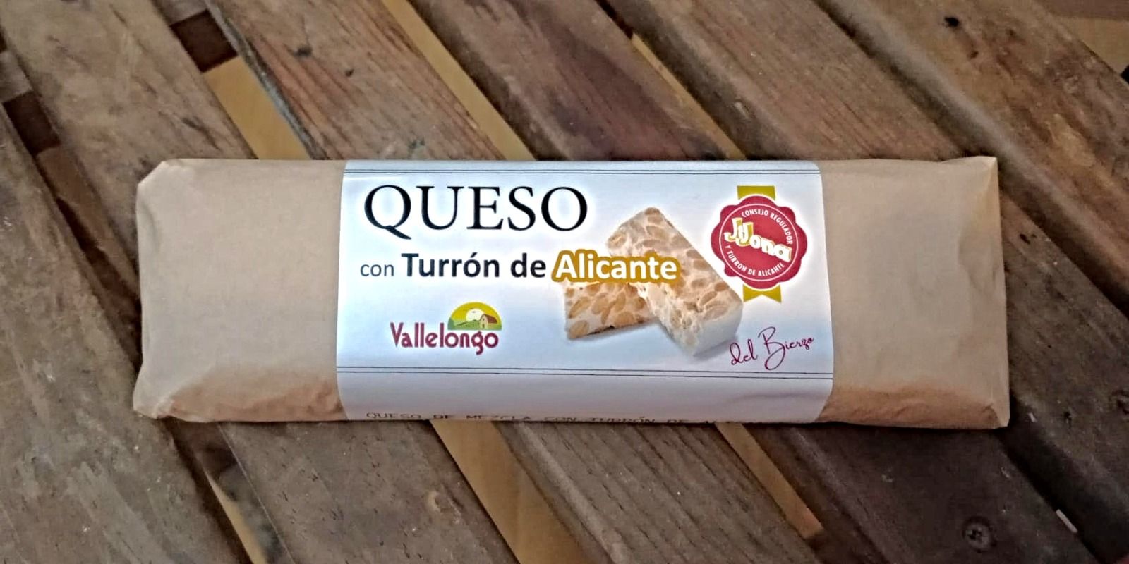 Queso berciano con turrón certificado.