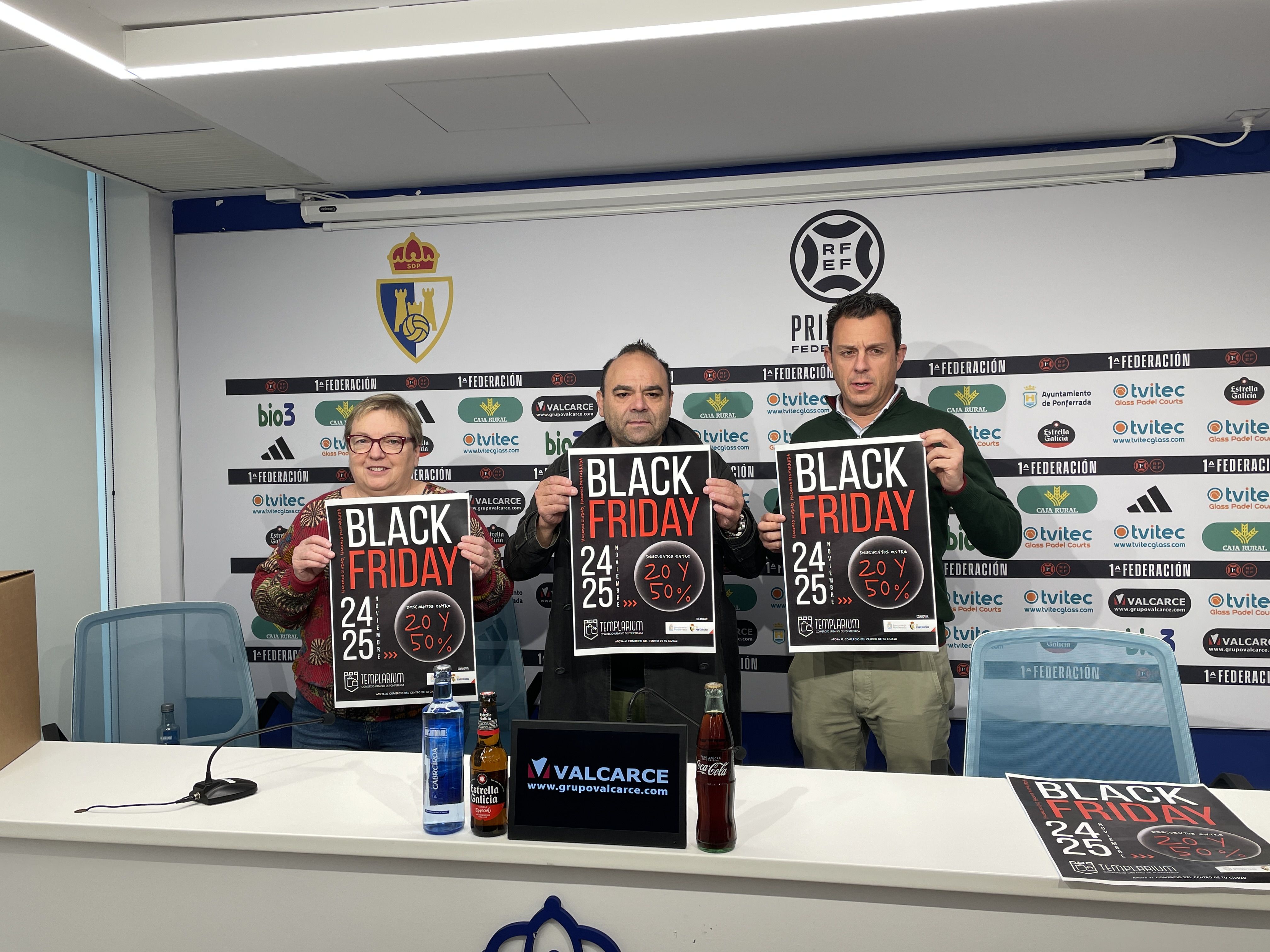 Templarium y la Ponferradina presentan la campaña conjunta para el Black Friday. | Javier Fernández