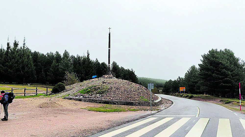 Imagen de la Cruz de Ferro. | L.N.C.