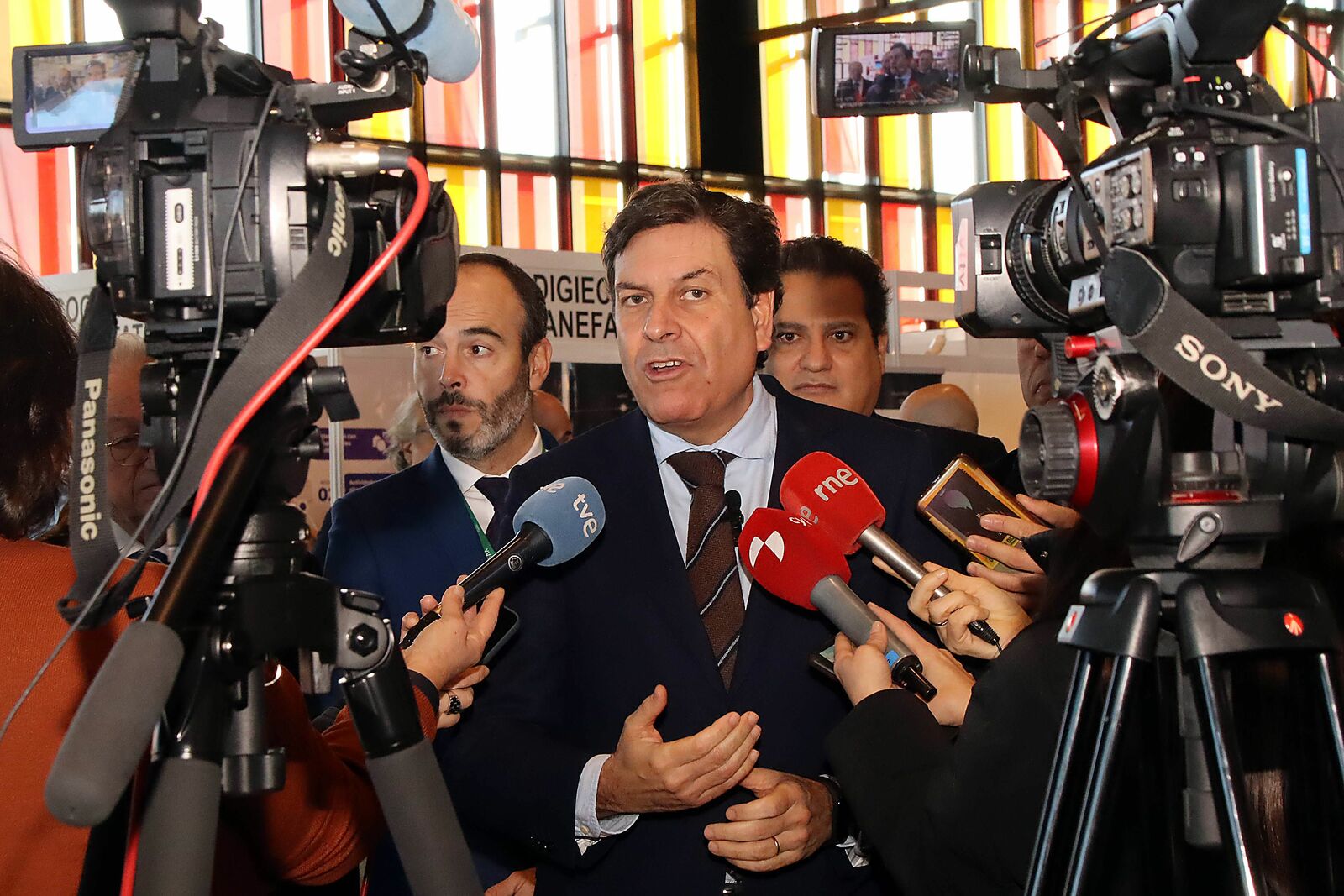 El consejero de Economía y Hacienda y portavoz, Carlos Fernández Carriedo, en el XV Congreso Internacional de Energía y Recursos Minerales. | L.N.C.