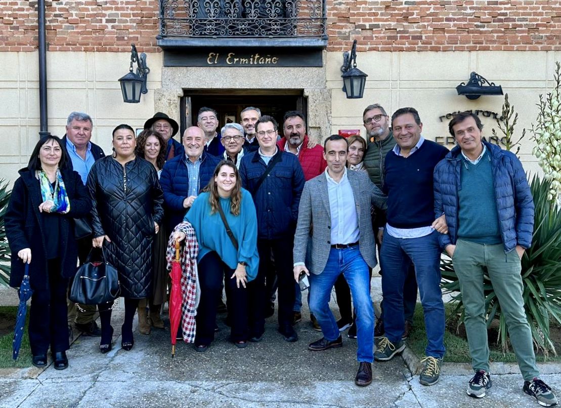 Representantes de las denominaciones de origen durante una reunión de los consejos reguladores vitivinícolas de Castilla y León. | L.N.C.