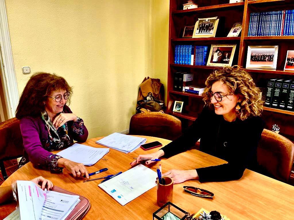 Firma de la compra de viviendas. | L.N.C.