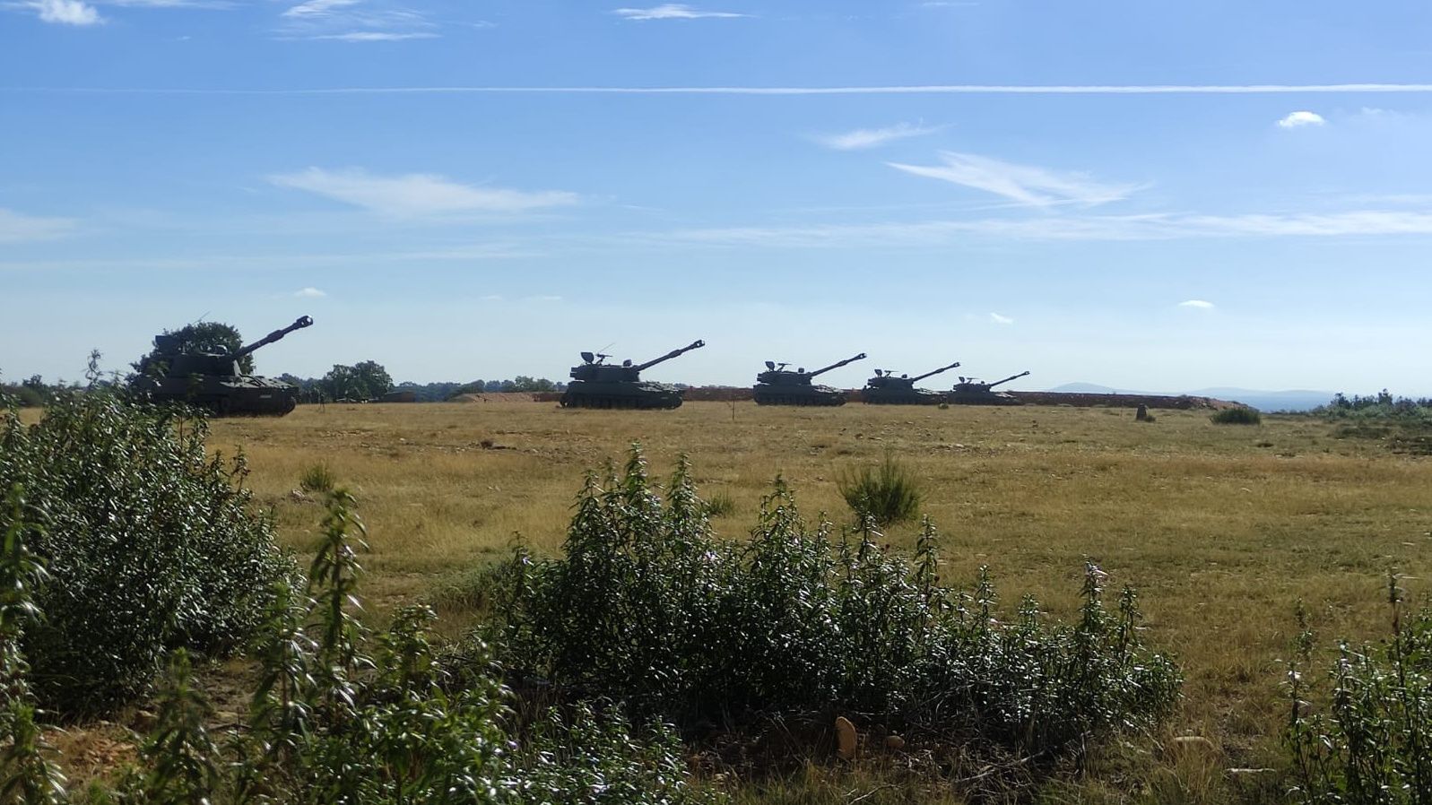 Tanques del ejército en la zona.