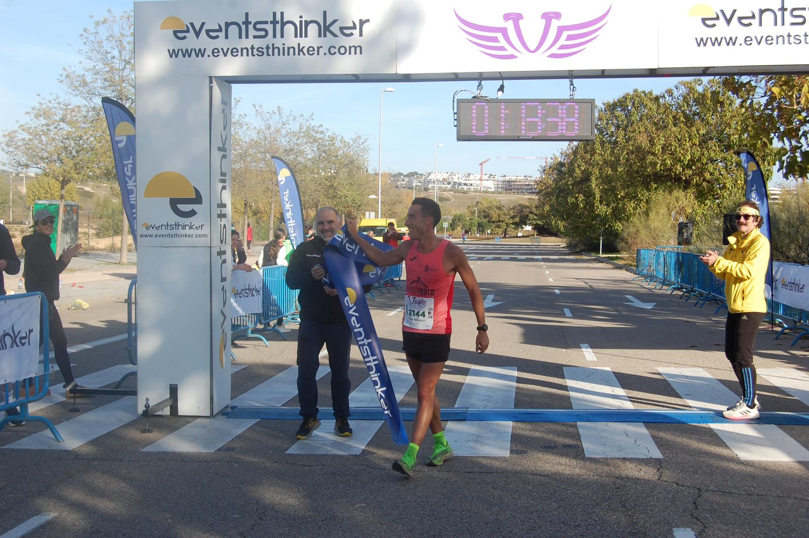 Jesús González, a su llegada a meta.