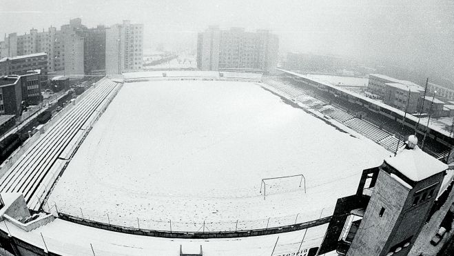 Imagend el estadio de La Puentecilla nevado. Imagend el estadio de La Puentecilla nevado.