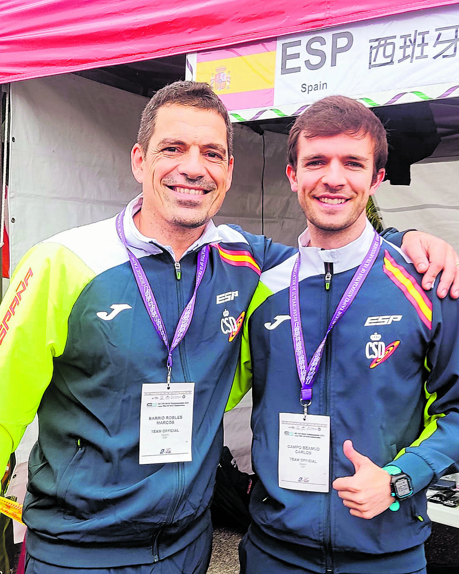 El leonés Marcos Barrio (izquierda) y el médico Carlos CampoBeamud. | L.N.C. El leonés Marcos Barrio (izquierda) y el médico Carlos CampoBeamud. | L.N.C.