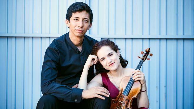 Jorge Nava y Alma Olite son los protagonistas del Festival de Música de Cámara este jueves en el Auditorio. | L.N.C.