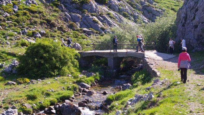 Puente de Bustusil, el primer puente del poderoso río Sil.