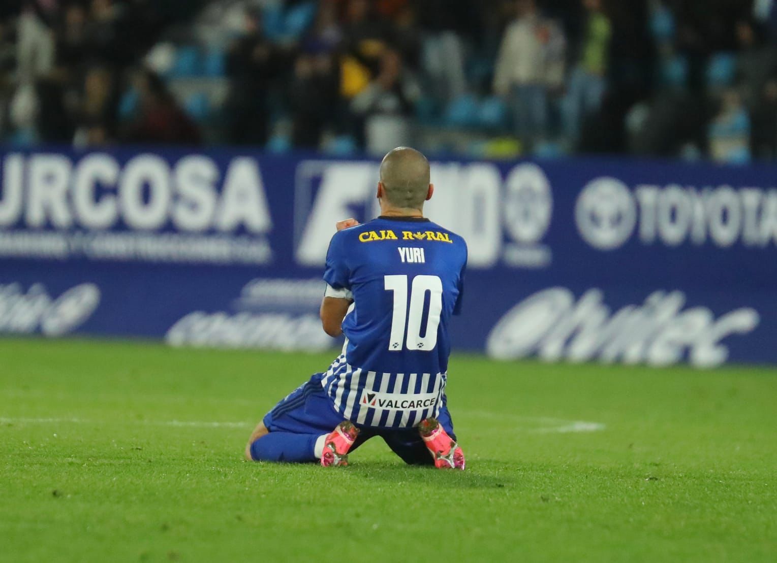 Yuri rescató los 3 puntos vitales para la Deportiva con un penalti en el último minuto.| SDP