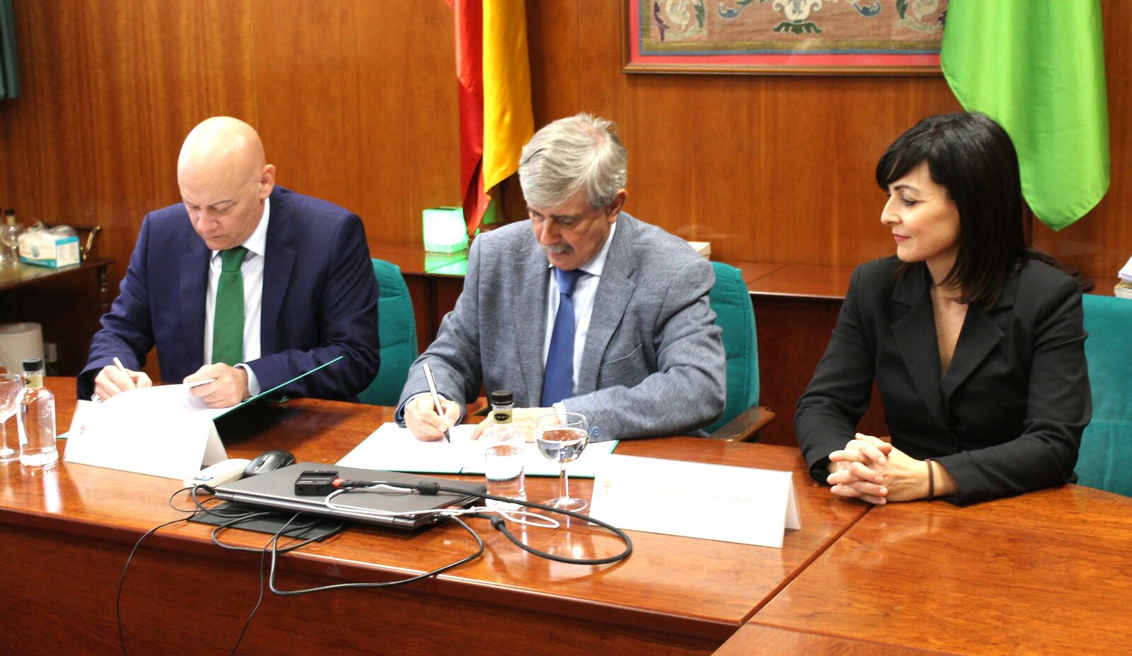 Firma del convenio.