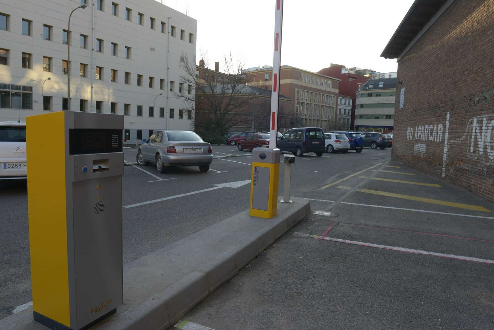 El diseño prevé levantar un aparcamiento de cuatro plantas. | MAURICIO PEÑA