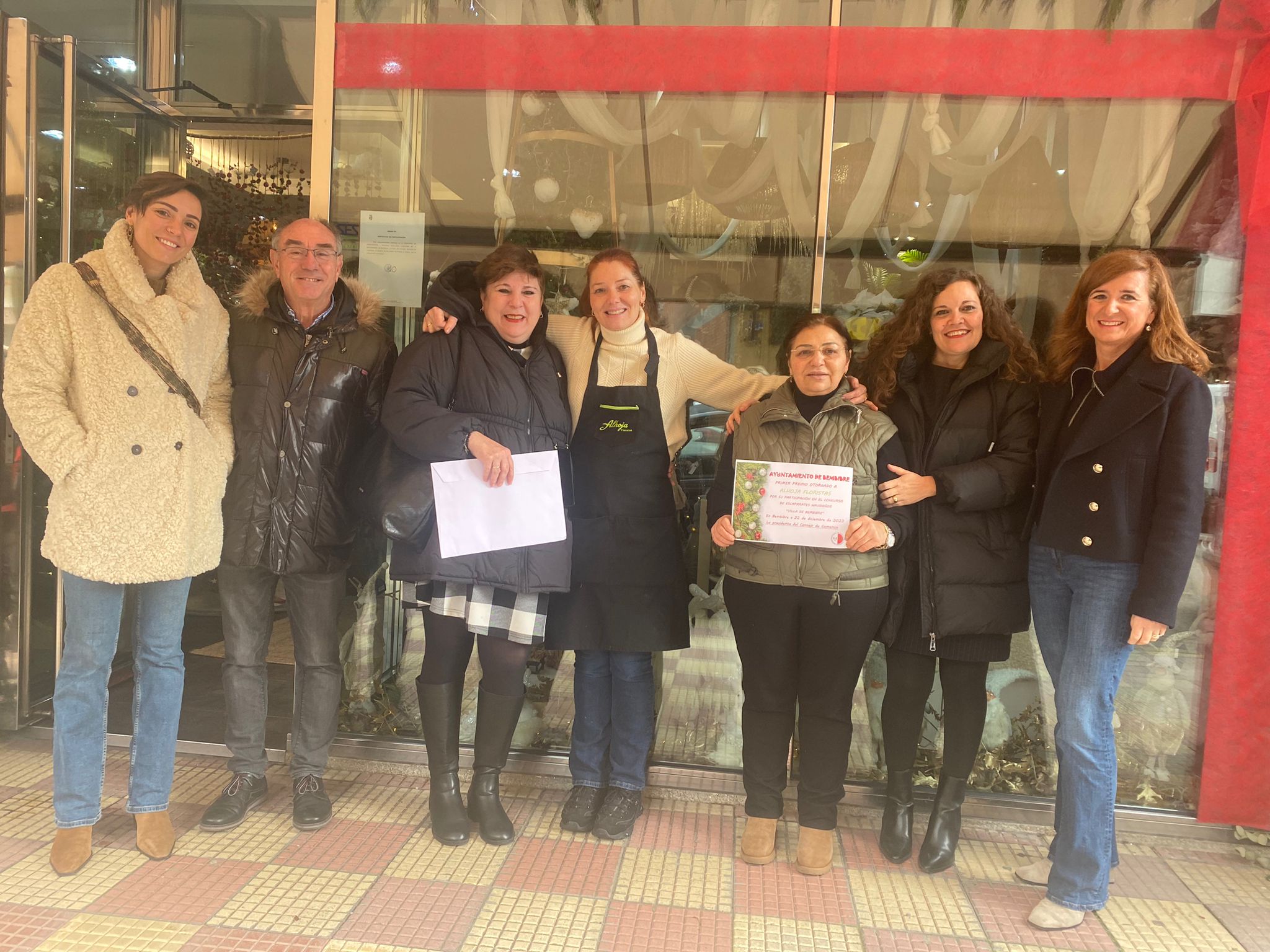 Alhoja Floristas ha resultado ganador del concurso de escaparates de Bembibre.
