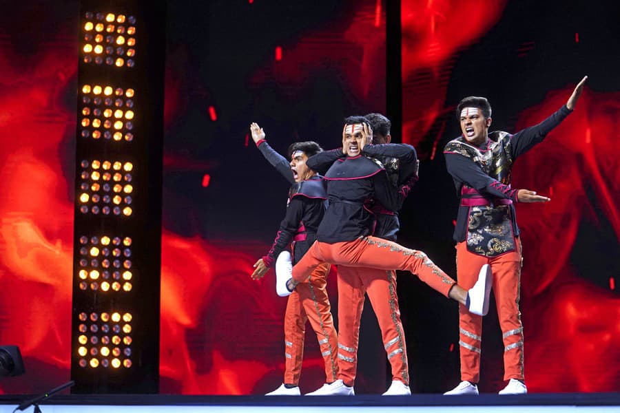 El cuarteto de bailarines y contorsionistas indios B Unique Crew dio el salto internacional tras su triunfo en el Got Talent de Eslovaquia.