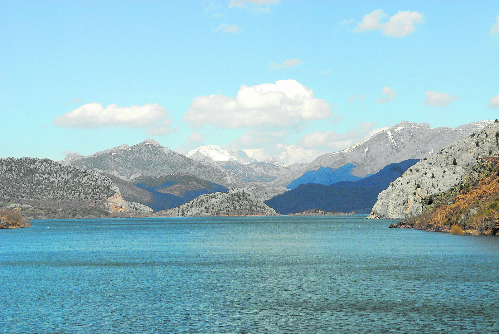 Estado del embalse de Barrios de Luna. | MAURICIO PEÑA