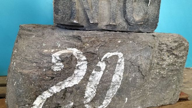 Piedra del túnel numero 20 cedida por Adif. Piedra del túnel numero 20 cedida por Adif.