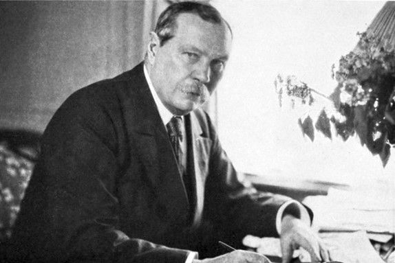 Arthur Conan Doyle.
