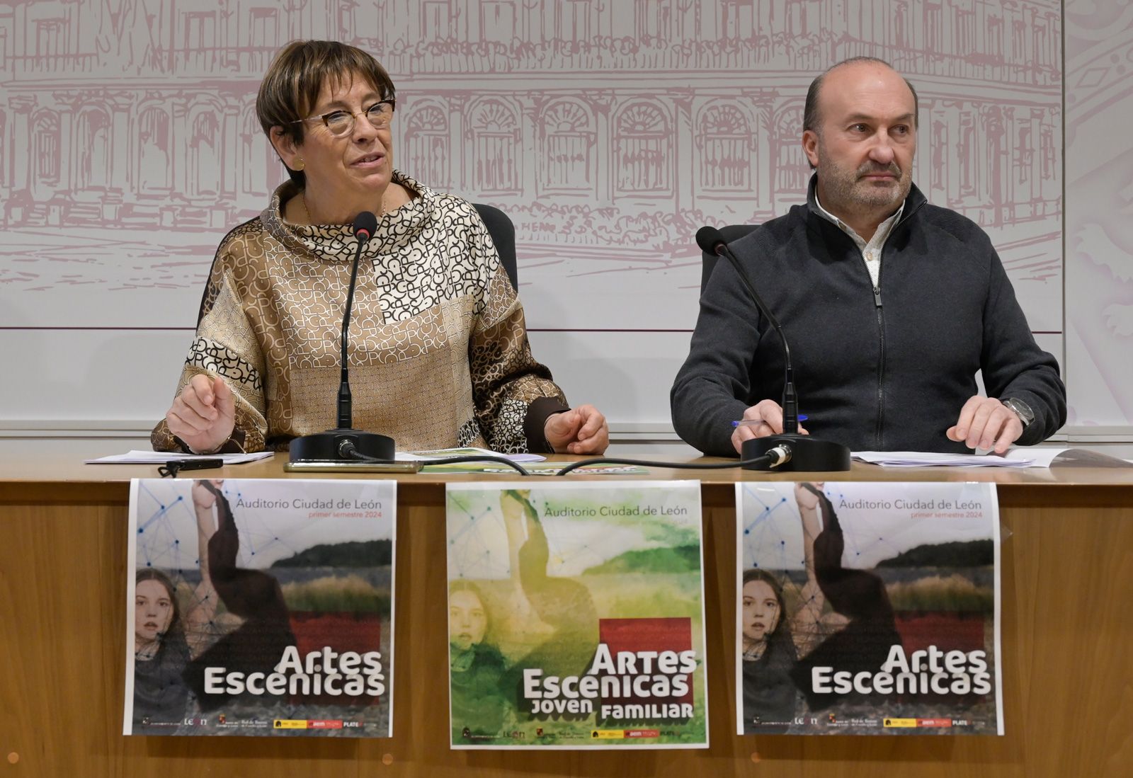 Elena Aguado y Senador González durante la presentación. | MAURICIO PEÑA
