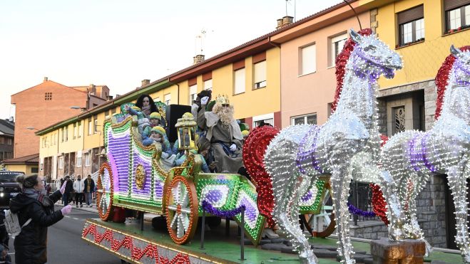 La Cabalgata en San Andrés del Rabanedo. | SAÚL ARÉN La Cabalgata en San Andrés del Rabanedo. | SAÚL ARÉN