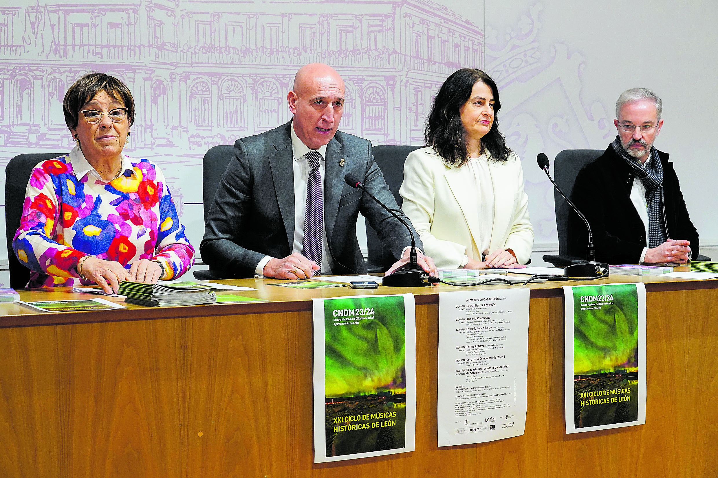 Elena Aguado, José Antonio Diez, Maider Múgica y César García Álvarez durante la presentación del XXI Ciclo de Músicas Históricas de León. | CAMPILLO (ICAL)