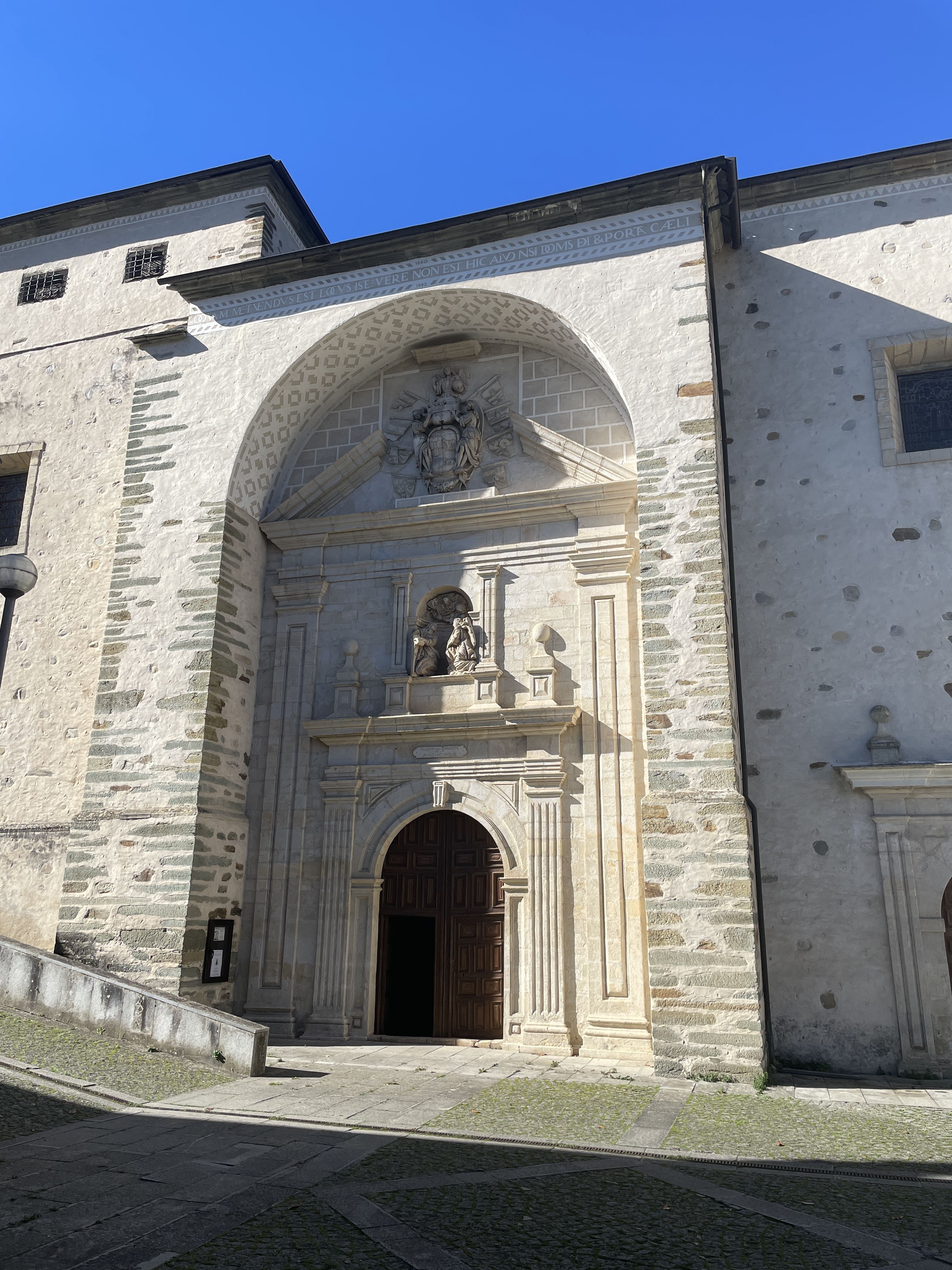 El Monasterio de La Anunciada de Villafranca del Bierzo. | Javier Fernández