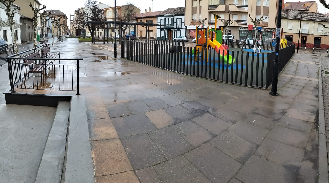 Estado actual de la plaza Santa Marina tras su renovación. | L.N.C.