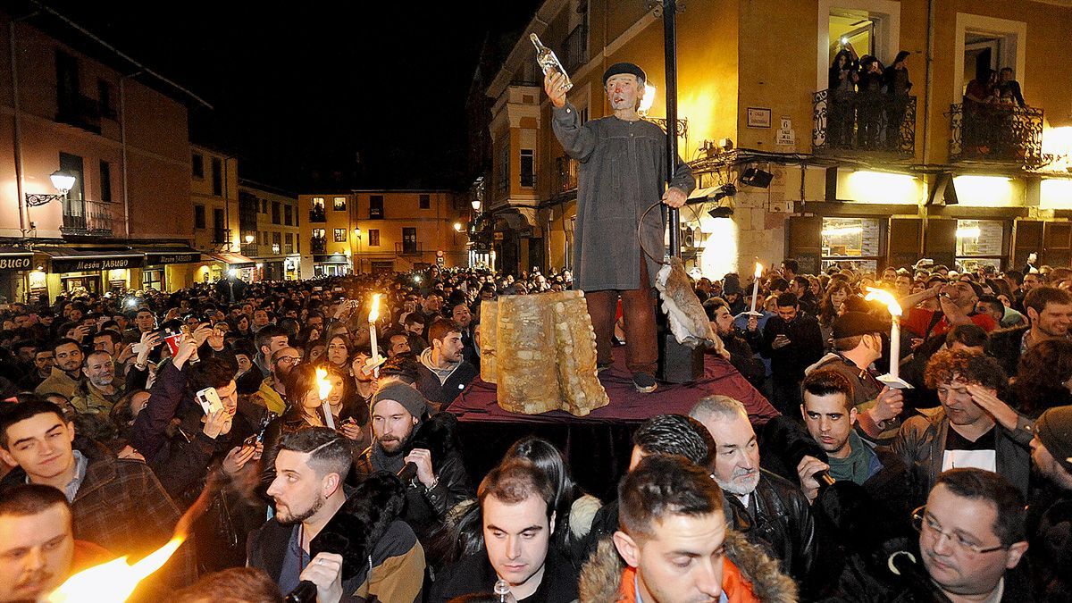 La figura de Genarín durante la procesión de su Cofradía. | DANIEL MARTÍN