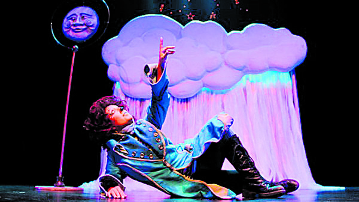 Un momento del espectáculo ‘Un duende en las nubes’. | L.N.C.