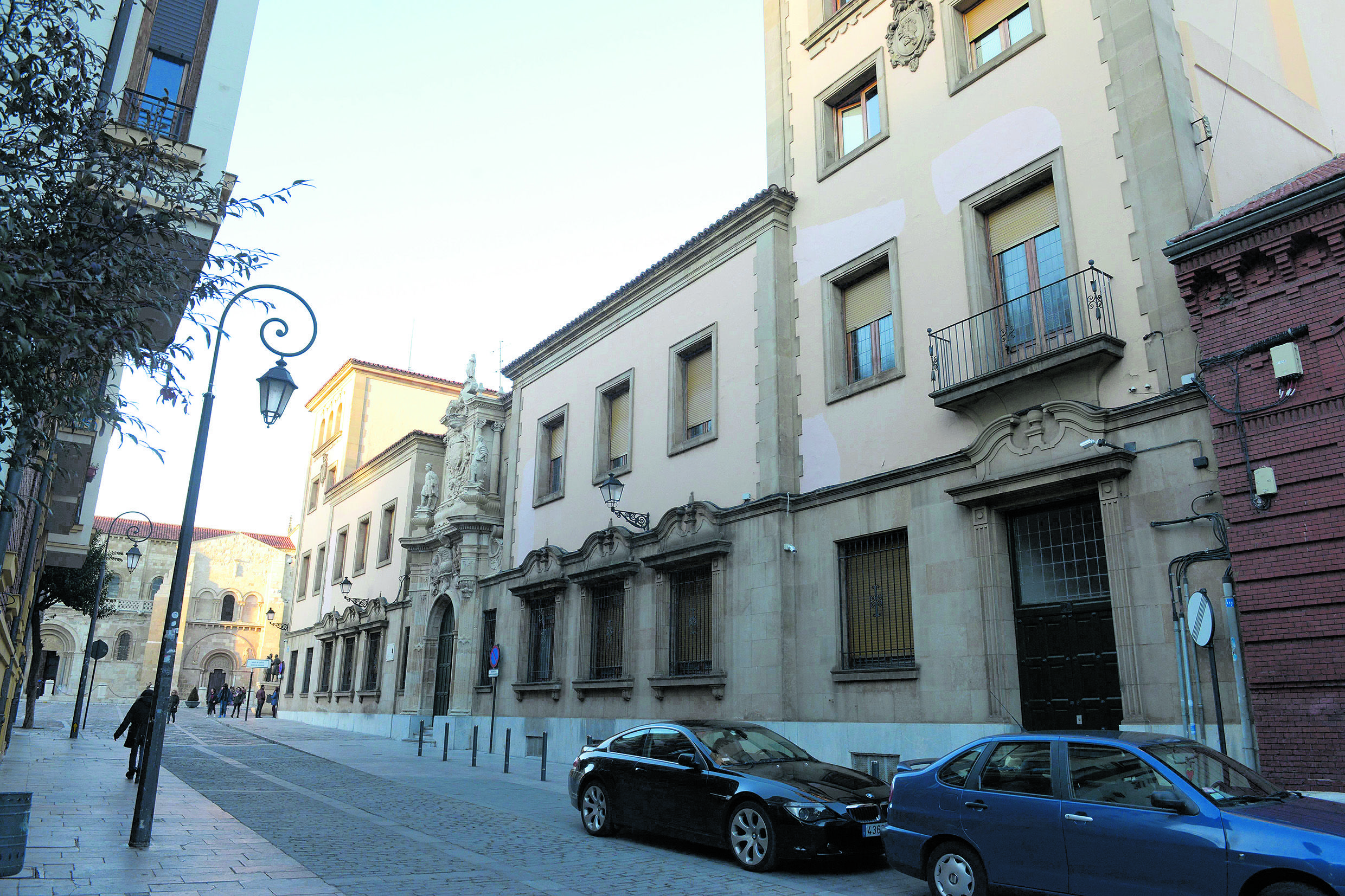 El juicio se celebra este martes en la Audiencia Provincial de León. | MAURICIO PEÑA