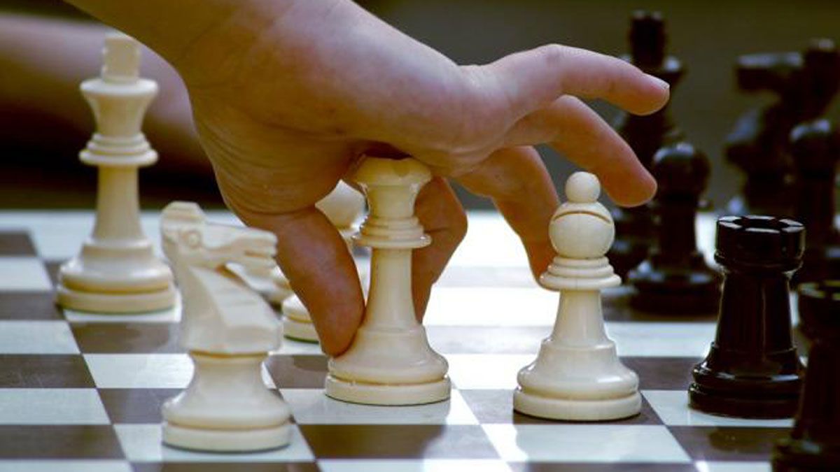 El ajedrez se ha convertido en una herramienta más en la aulas para la educación de los jóvenes.