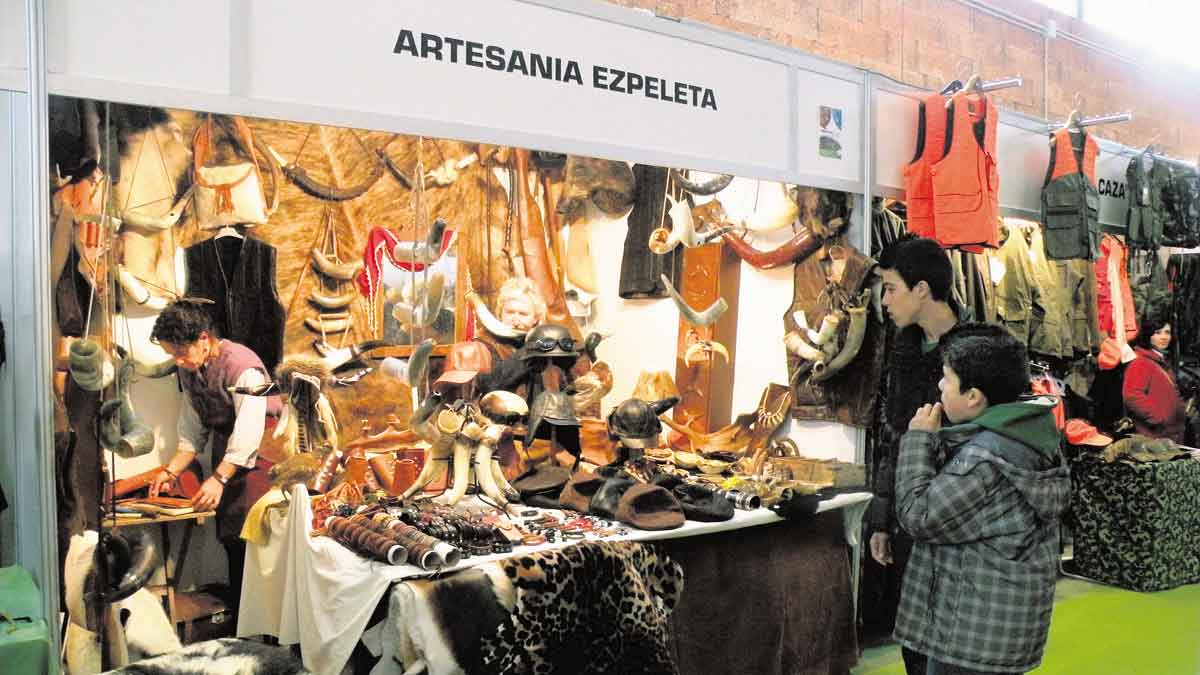 El recinto ferial cuenta con expositores y artesanos. | E. NIÑO