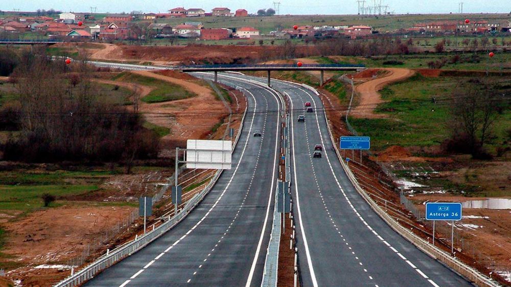 La autopista AP-71 León-Astorga en una imagen de archivo. | MAURICIO PEÑA