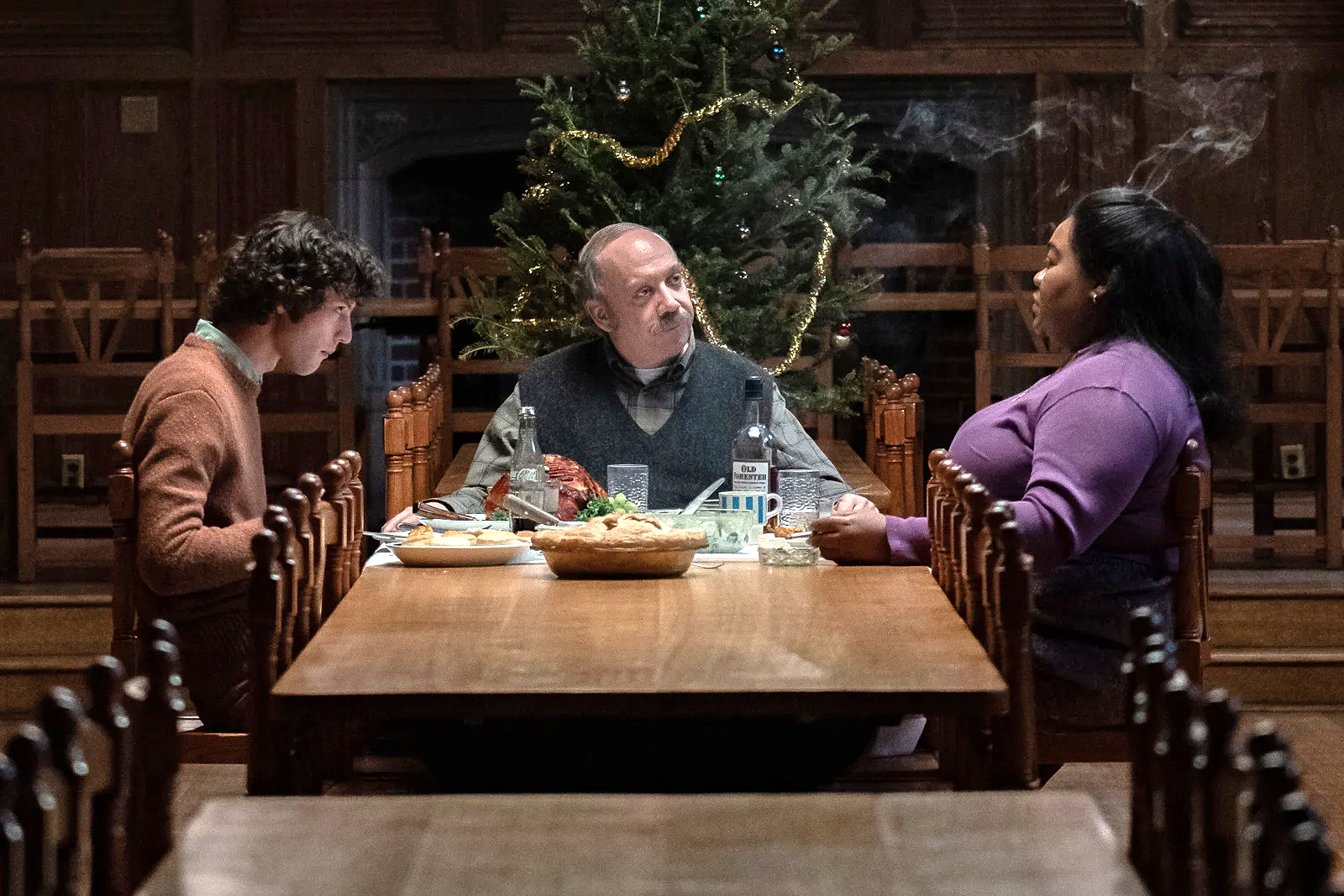 Dominic Sessa, Paul Giamatti y Da'Vine en 'Los que se quedan'. | L.N.C.