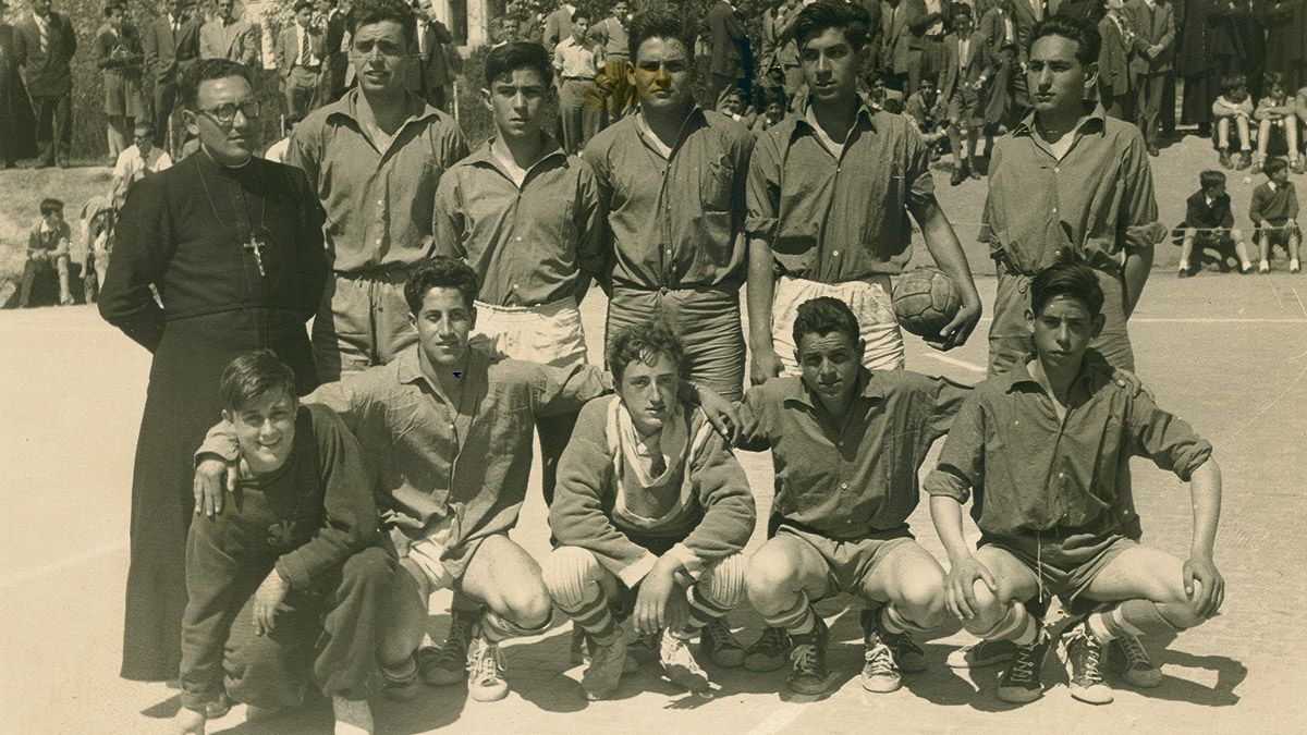 Una de las primeras fotografías que existen de los jugadores del Ademar. | L.N.C.