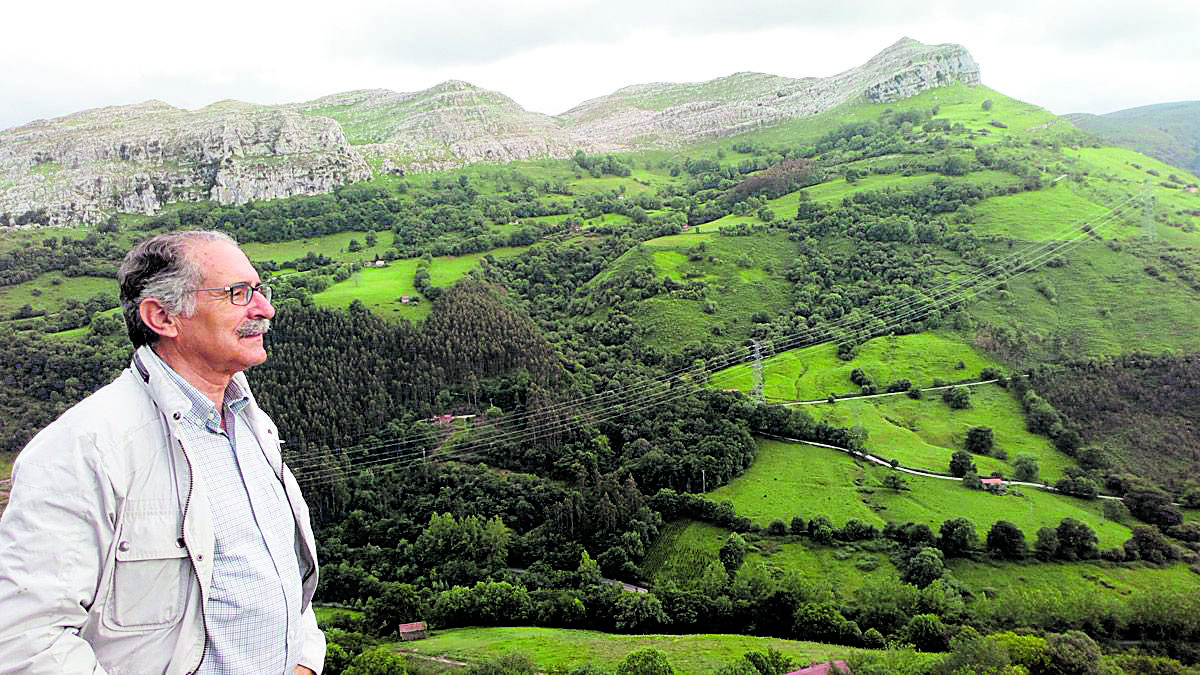 Estanislao de Luis Calabuig, catedrático de Ecología jubilado de la Universidad de León. | ICAL