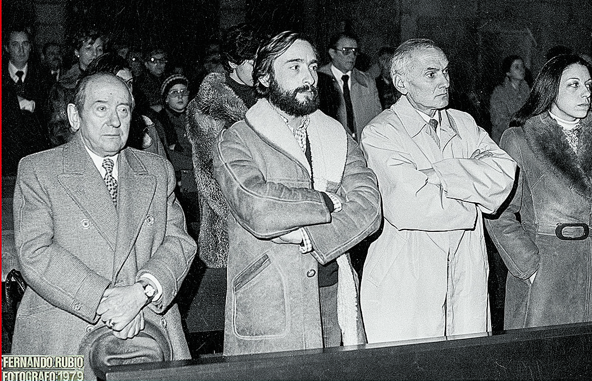 Paco Pérez Herrero, Ángel María Fidalgo, Joaquín Nieves y Maite Bayona, en las celebraciones del patrón de los periodistas en 1979. | FERNANDO RUBIO