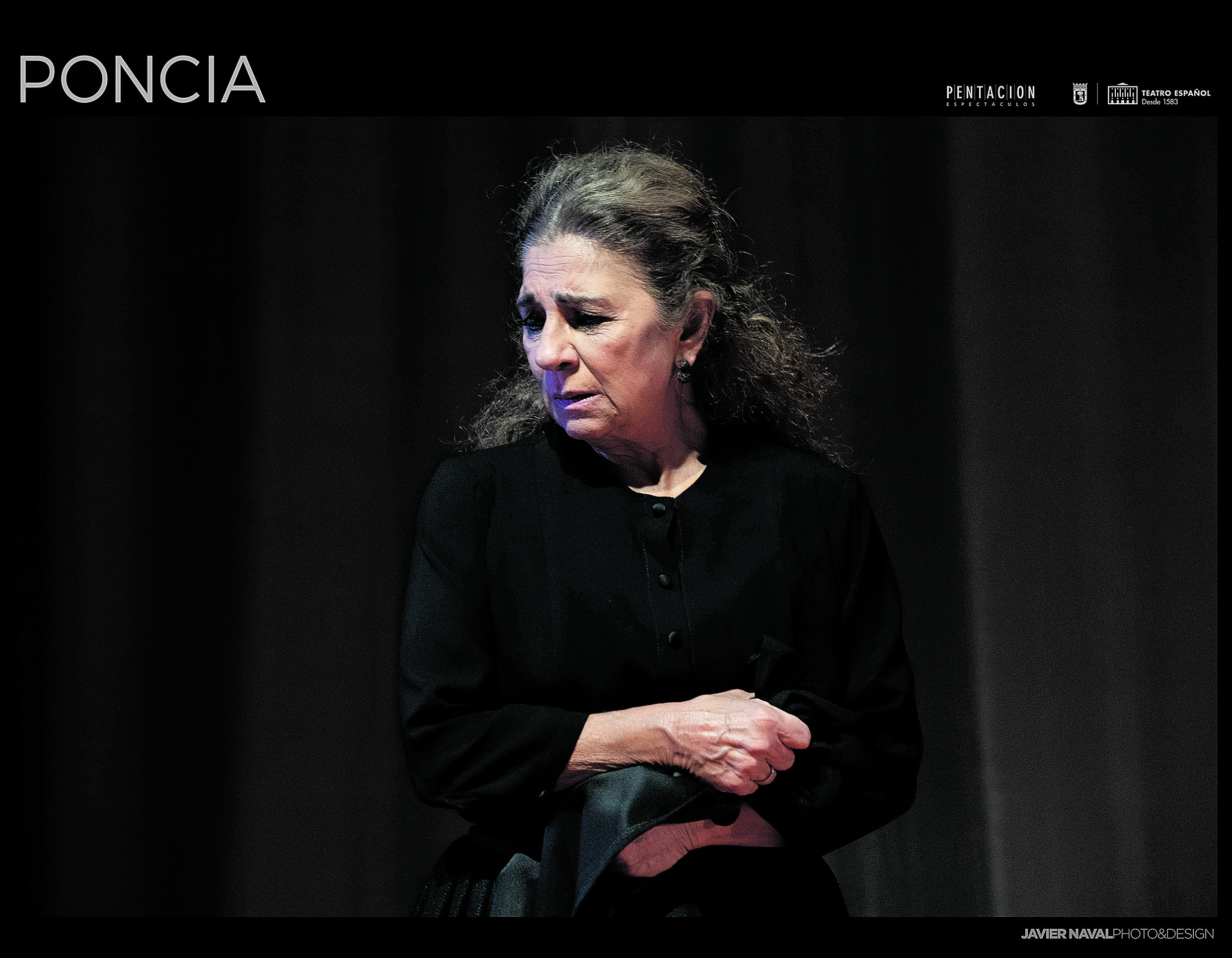 Lolita Flores en su caracterización de Poncia, la criada de Bernarda Alba en la obra de Lorca. | JAVIER NAVAL