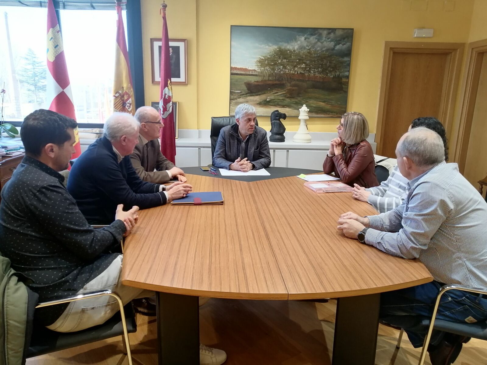 Eduardo Diego recibió a la corporación de Fabero.