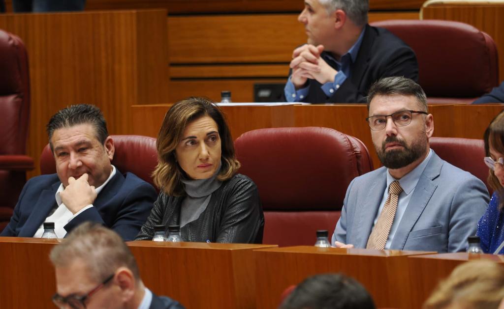 Los tres procuradores de UPL, Santos, Gallego y García. | L.N.C.