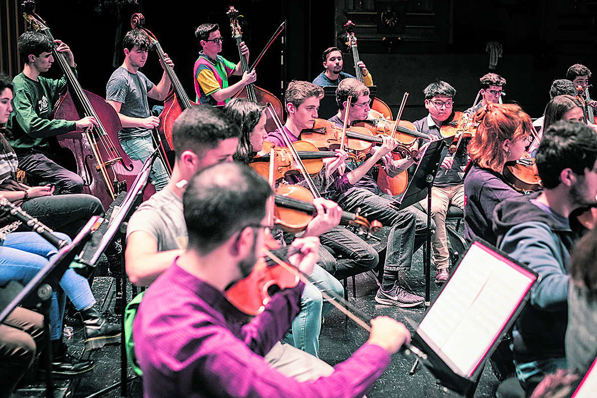 Componentes de la Orquesta Sinfónica JMJ, agrupación que nace con motivo de la Jornada Mundial de la Juventud celebrada en Madrid en 2011. | L.N.C.