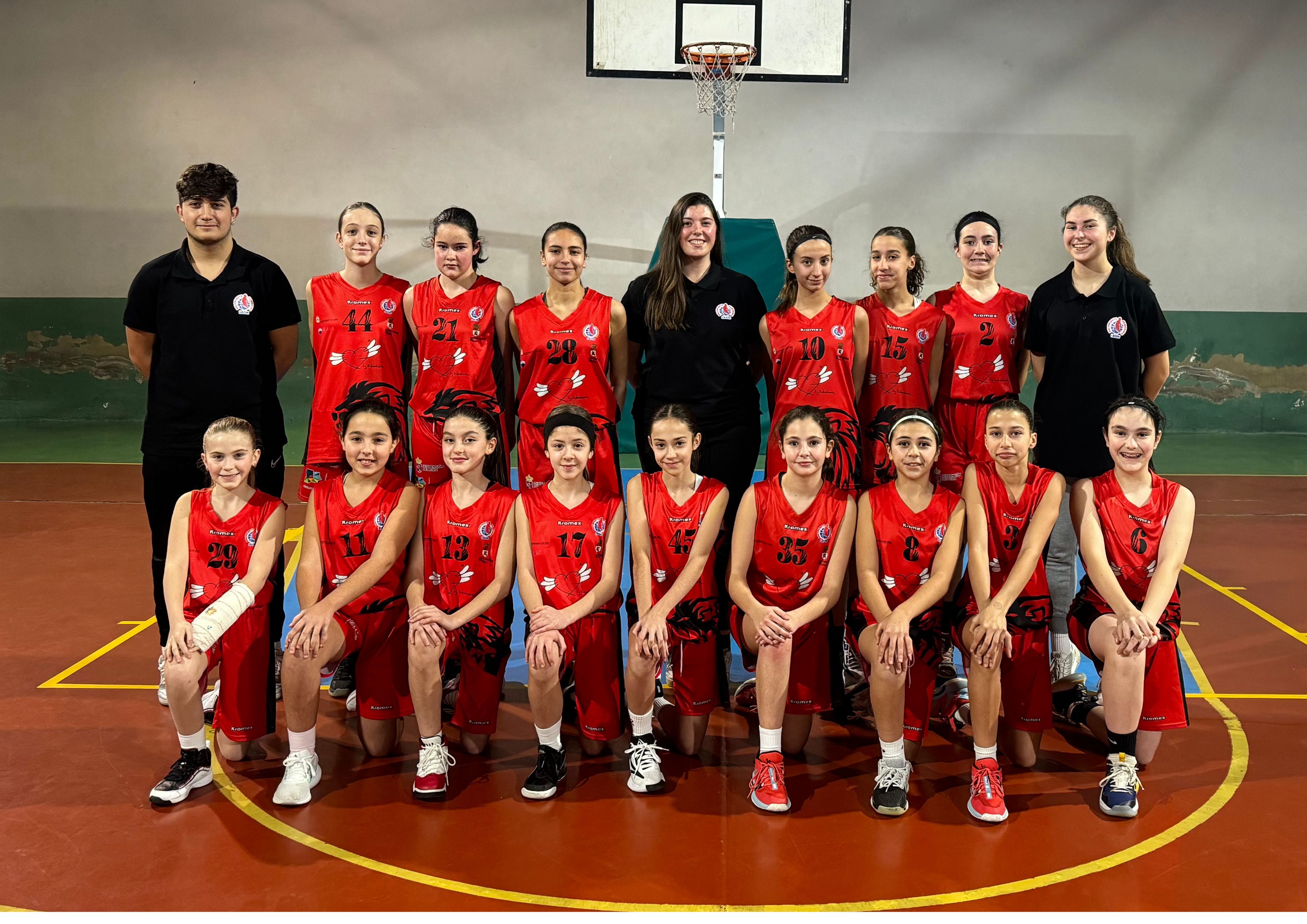 4  AGDG B.F. LEÓN   2ª DIV. INFANTIL AUTONÓMICO