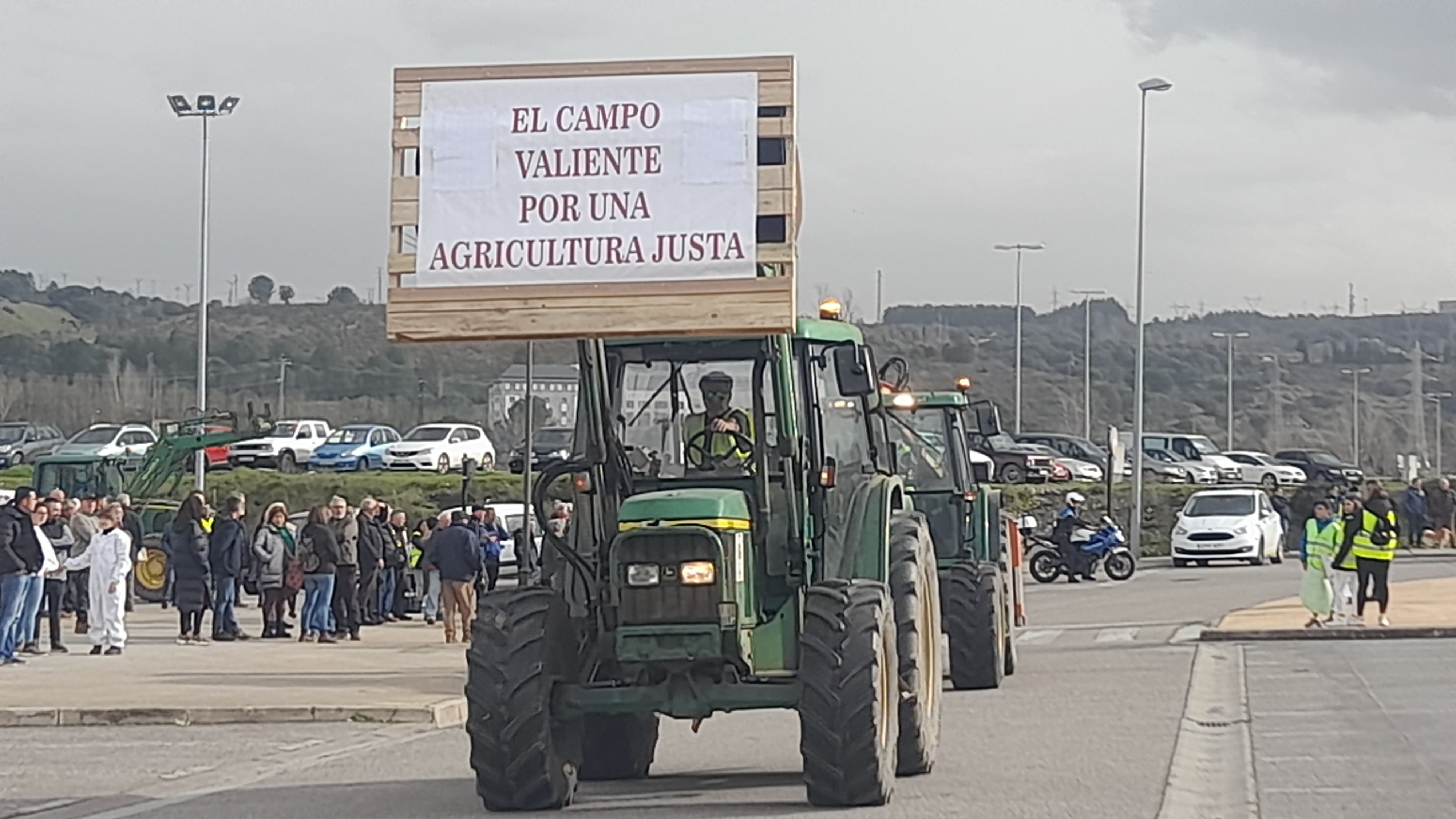 La cabeza de la manifestación dejaba claro su fin.