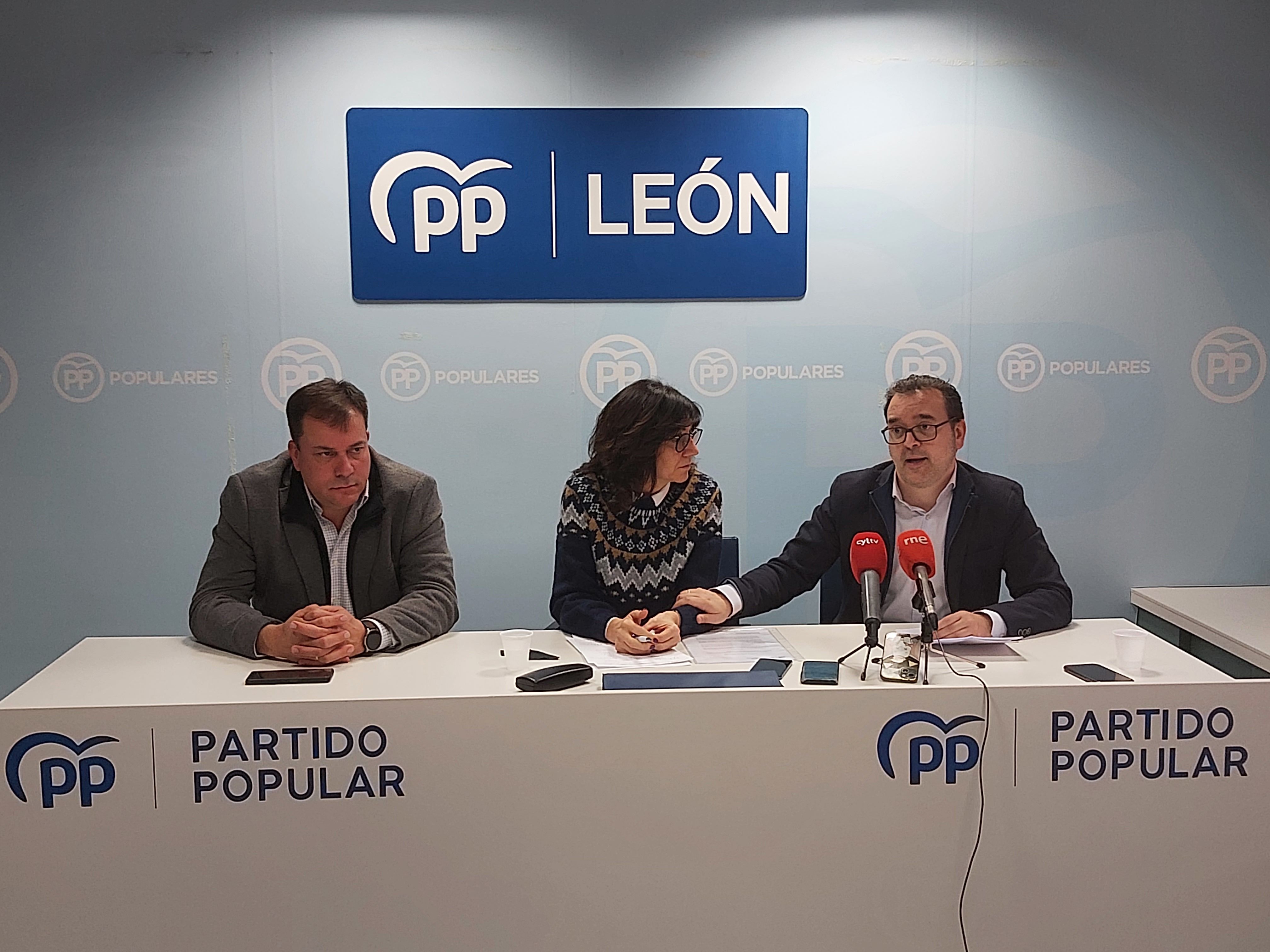 Rueda de prensa de los procuradores del Partido Popular de León. | L.N.C.
