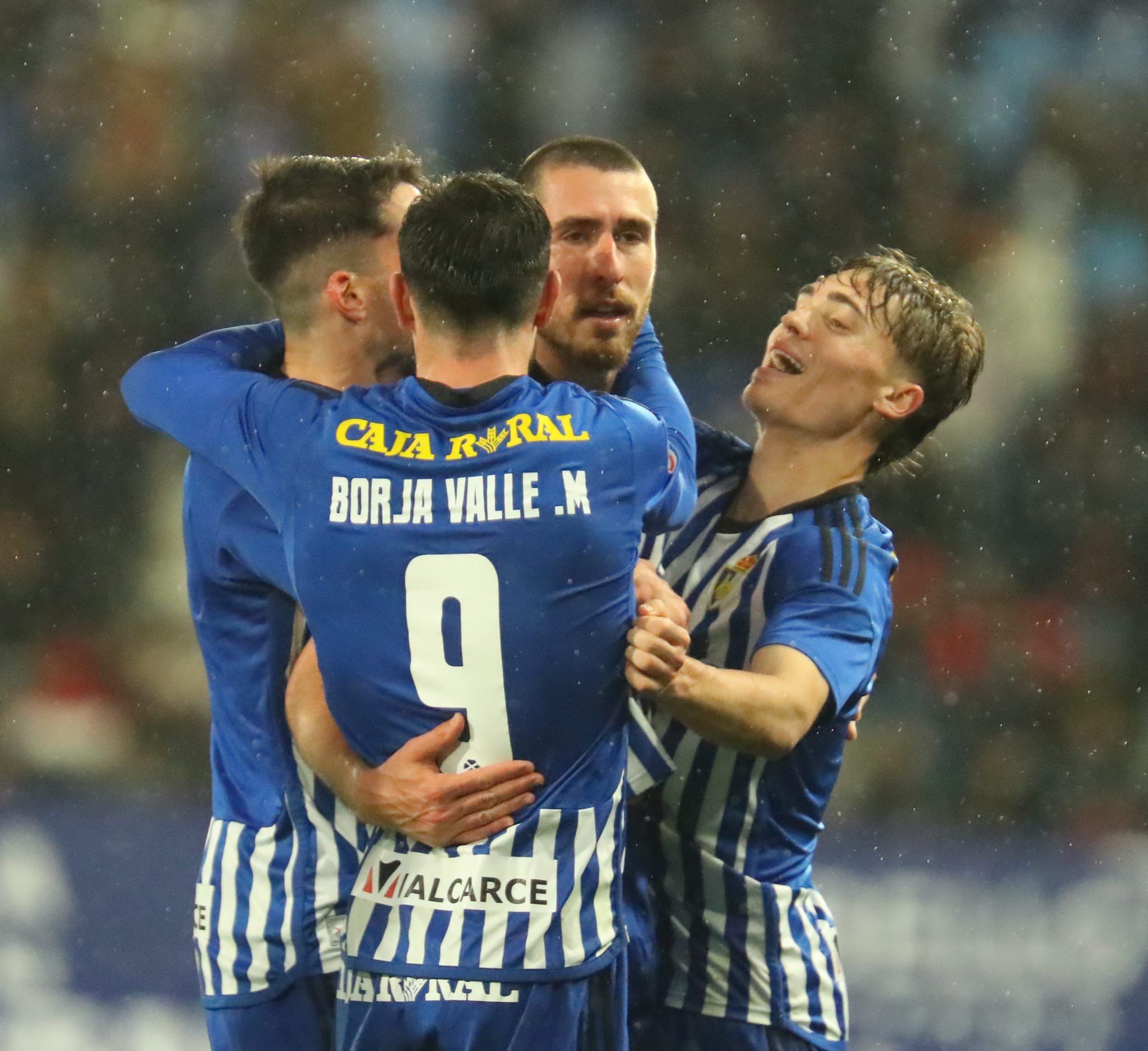 La Deportiva celebra uno de sus goles. | SDP