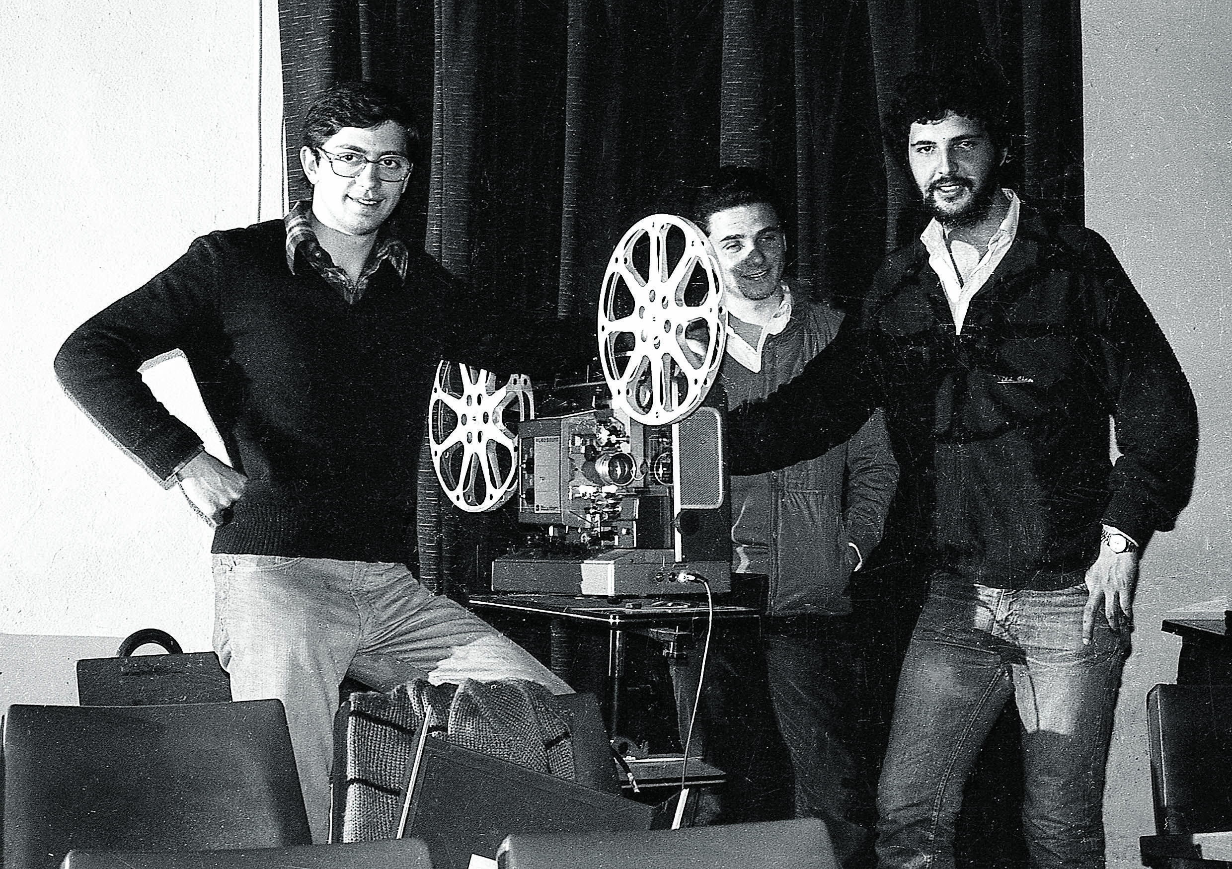 En su época universitaria, Pepe Mancebo (con barba) fue uno de los creadores del Cine Club Universitario. | JUAN DÍEZ
