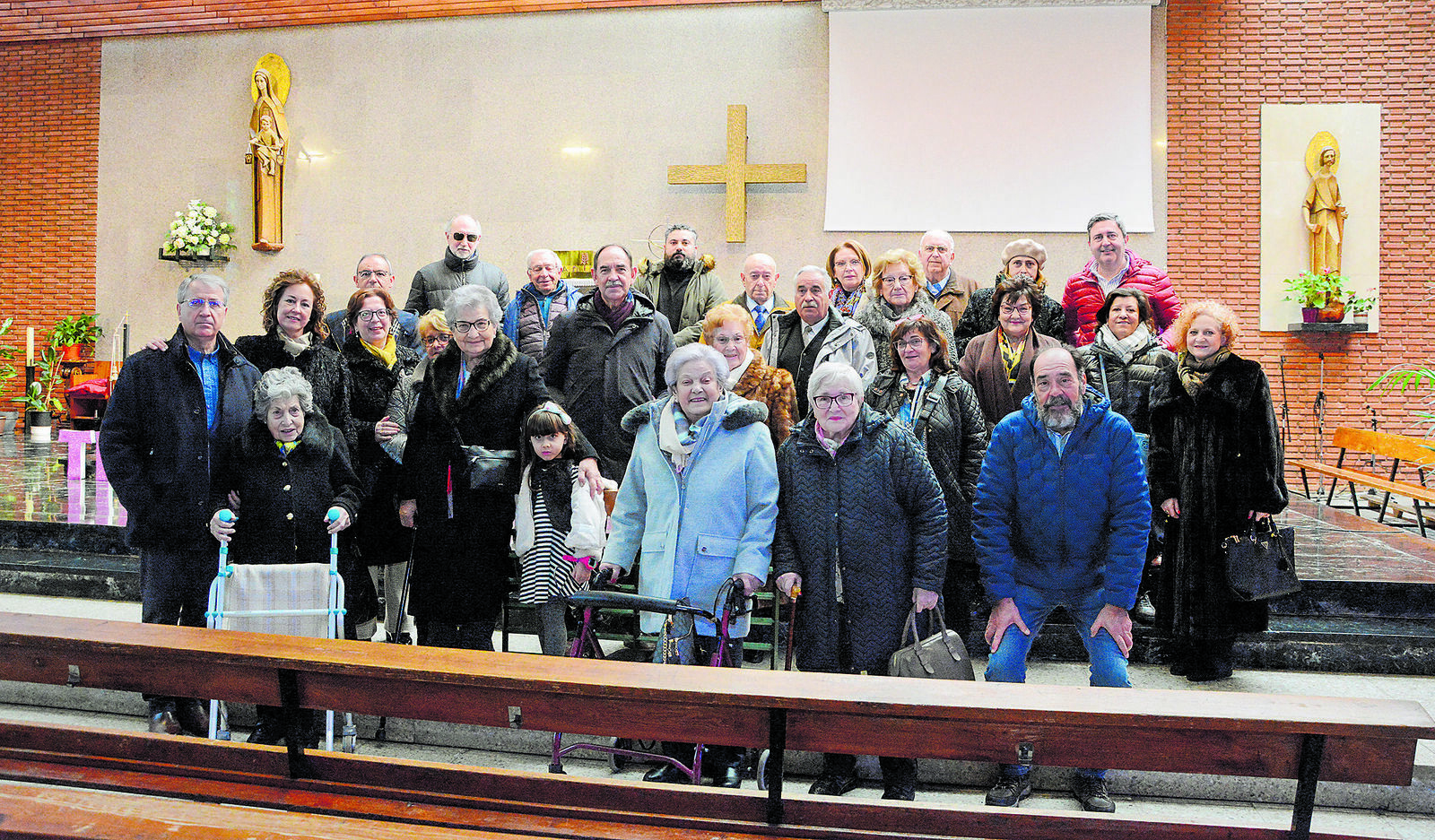 Foto de familia de los participantes en el encuentro de los vecinos del antiguo pueblo de Vegamián. | L.N.C.